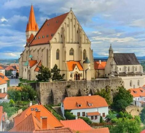Apartman Pod Hradem Znojmo Bagian luar foto