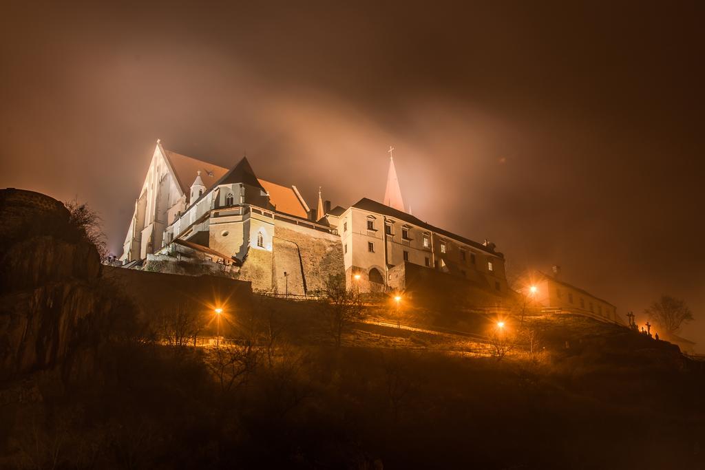 Apartman Pod Hradem Znojmo Bagian luar foto