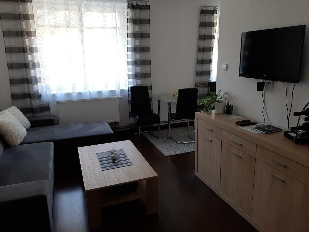 Apartman Pod Hradem Apartment Znojmo Bagian luar foto